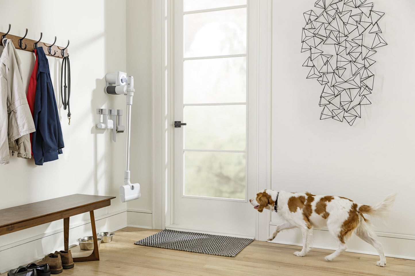 Cordless Vacuum with POD Technology - White